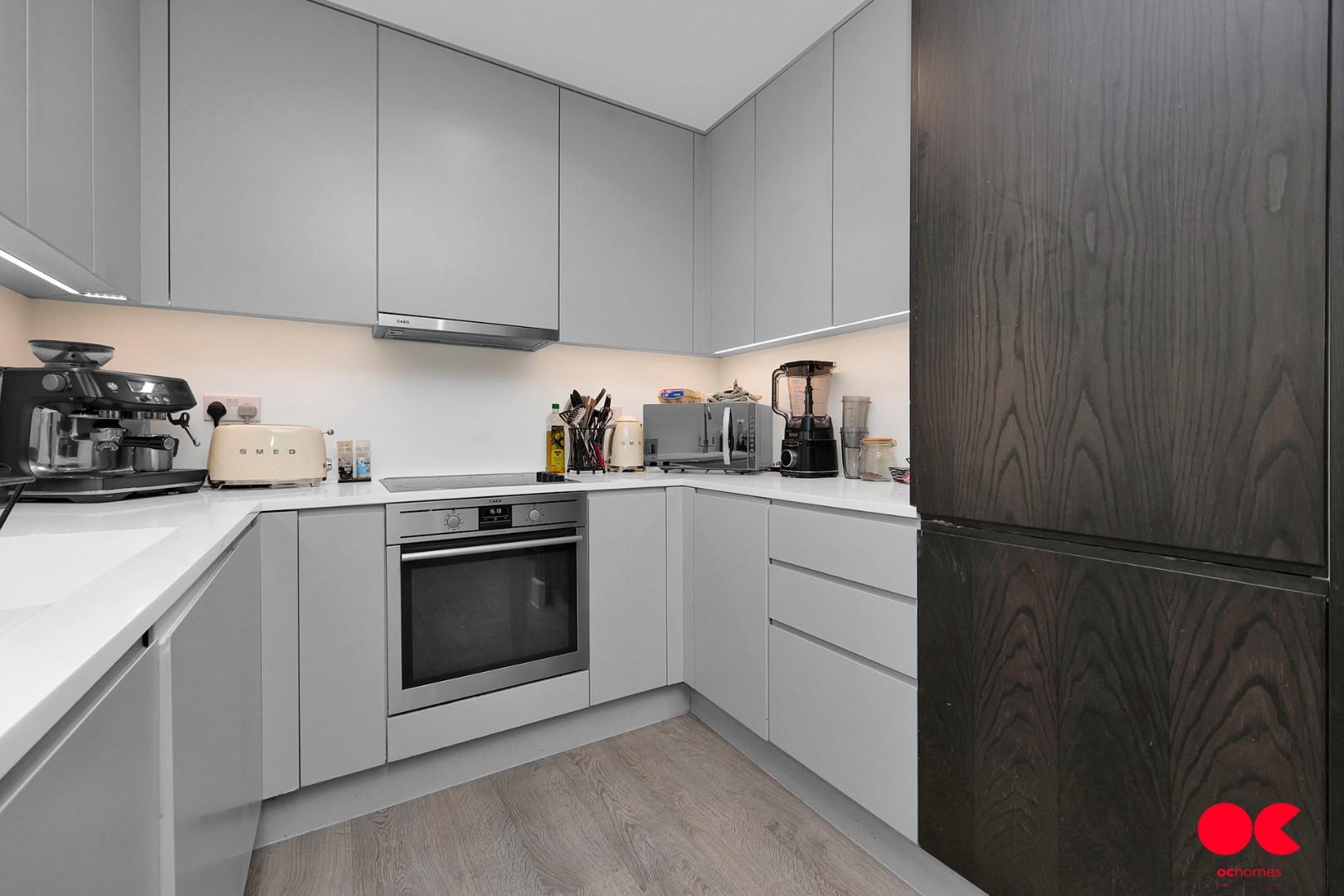 3 bed flat for sale in Ruckholt Road, Leyton  - Property Image 2