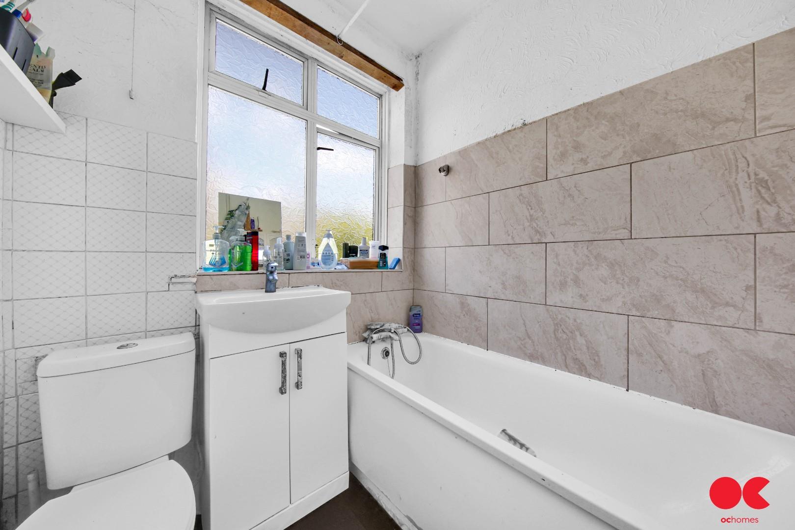 3 bed terraced house for sale in Peterborough Road, Leyton  - Property Image 5