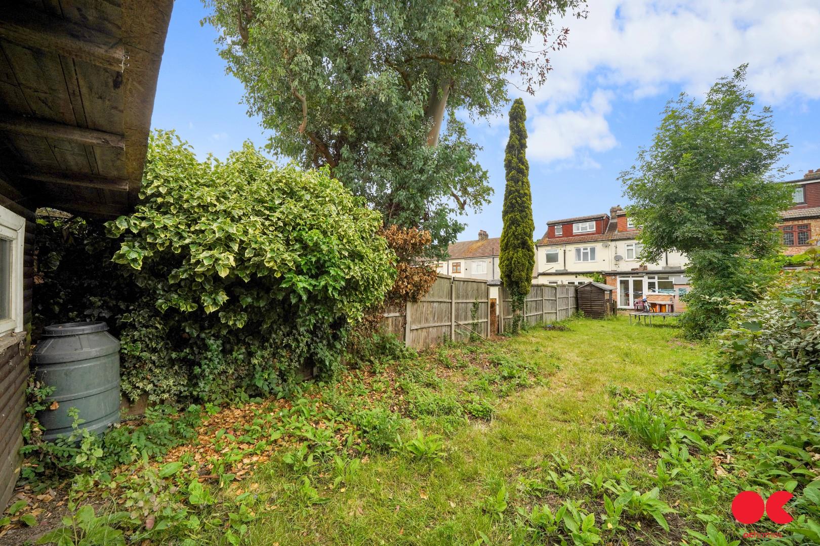 4 bed terraced house for sale in Mendip Road, Hornchurch  - Property Image 23