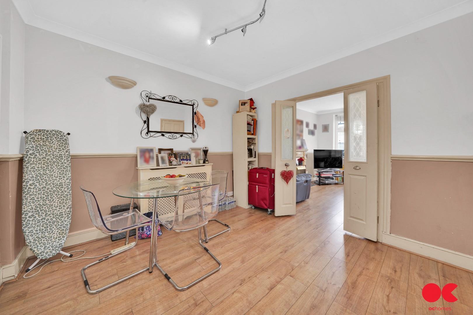 4 bed terraced house for sale in Mendip Road, Hornchurch  - Property Image 14