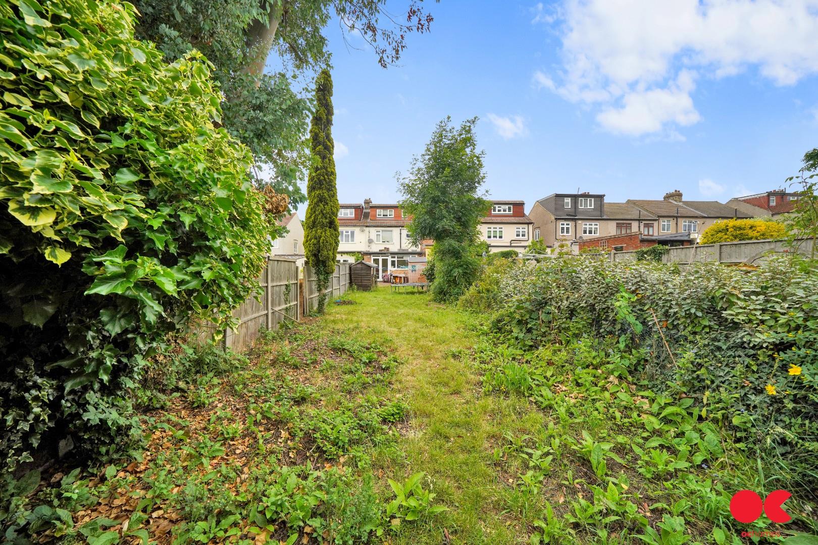 4 bed terraced house for sale in Mendip Road, Hornchurch  - Property Image 3