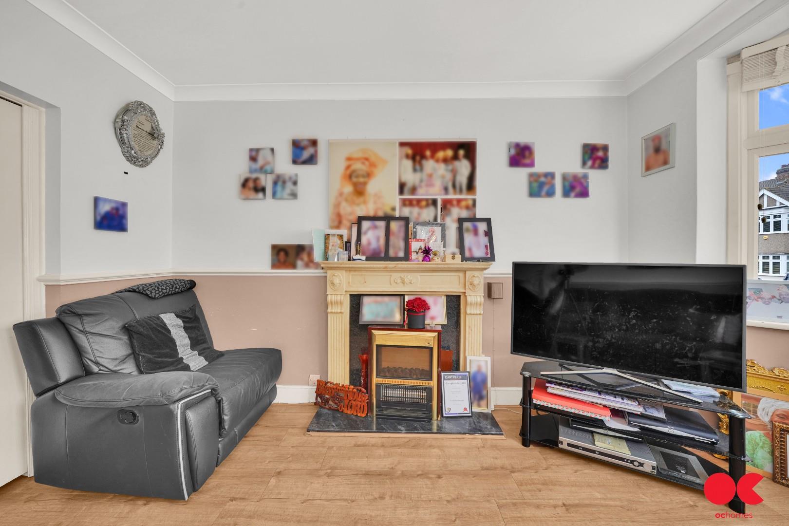 4 bed terraced house for sale in Mendip Road, Hornchurch  - Property Image 18