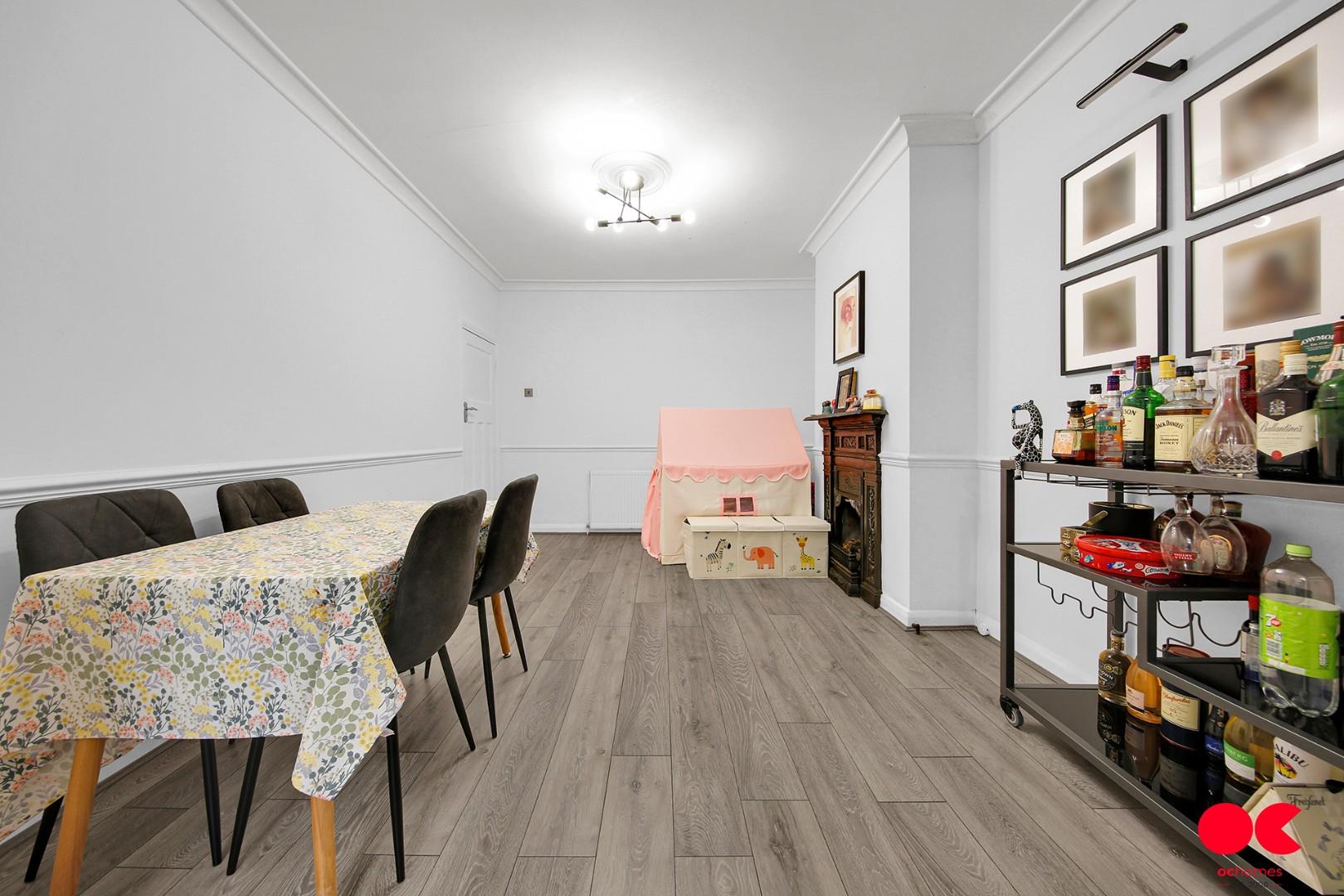 3 bed semi-detached bungalow for sale in Stafford Avenue, Hornchurch  - Property Image 15