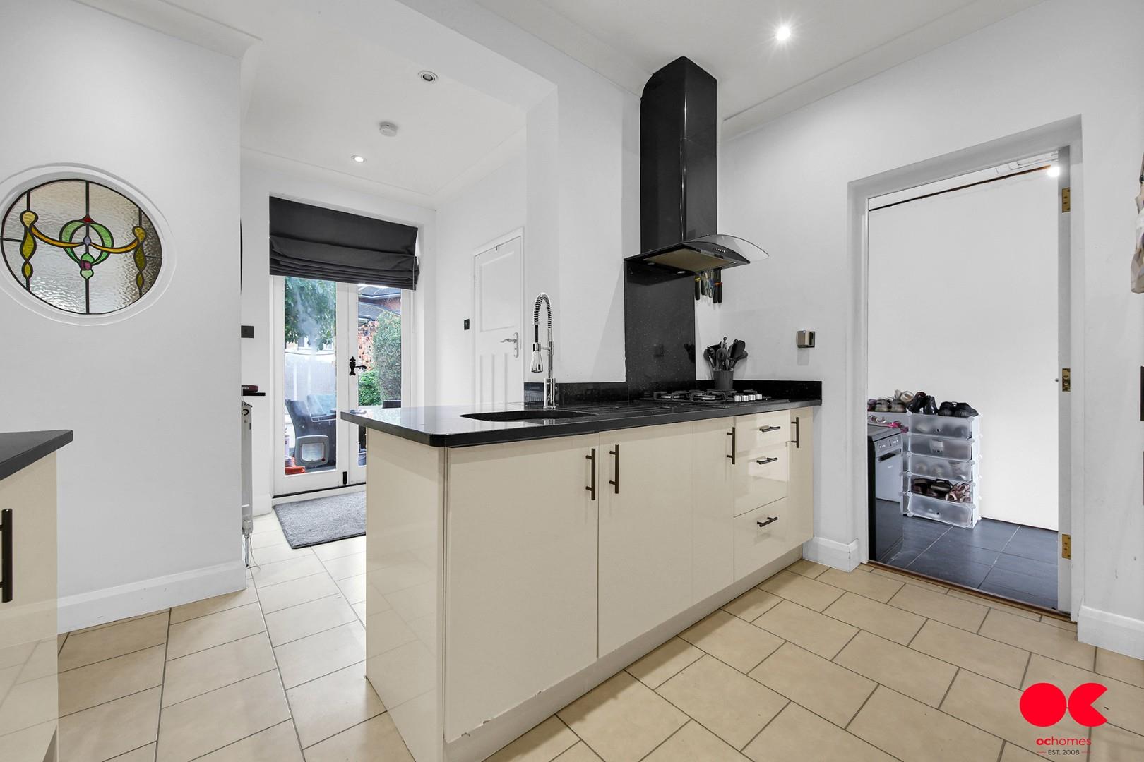 3 bed semi-detached bungalow for sale in Stafford Avenue, Hornchurch  - Property Image 16