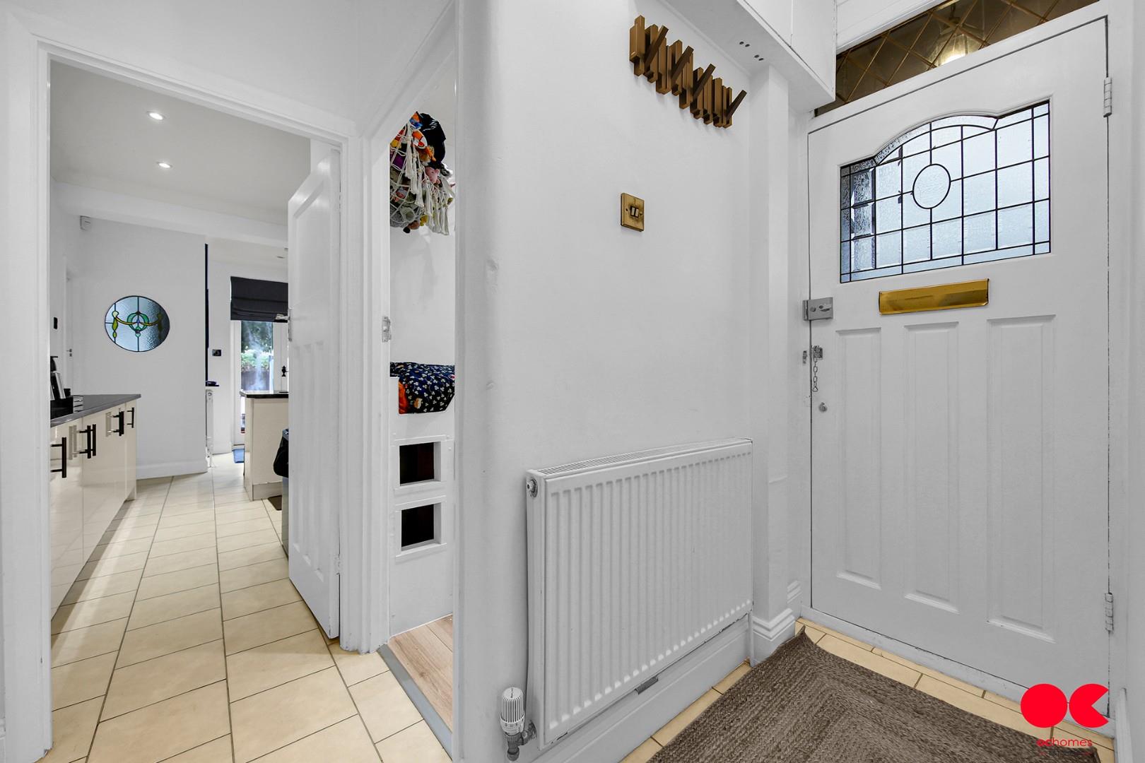 3 bed semi-detached bungalow for sale in Stafford Avenue, Hornchurch  - Property Image 7