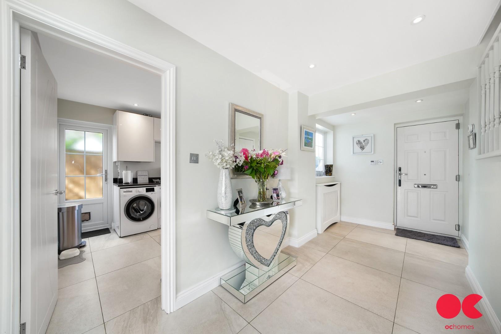 5 bed detached house for sale in Herbert Road, Emerson Park  - Property Image 14