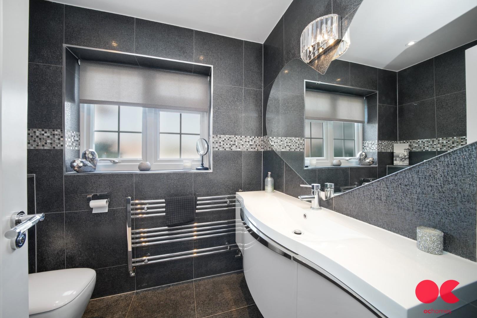 5 bed detached house for sale in Herbert Road, Emerson Park  - Property Image 7