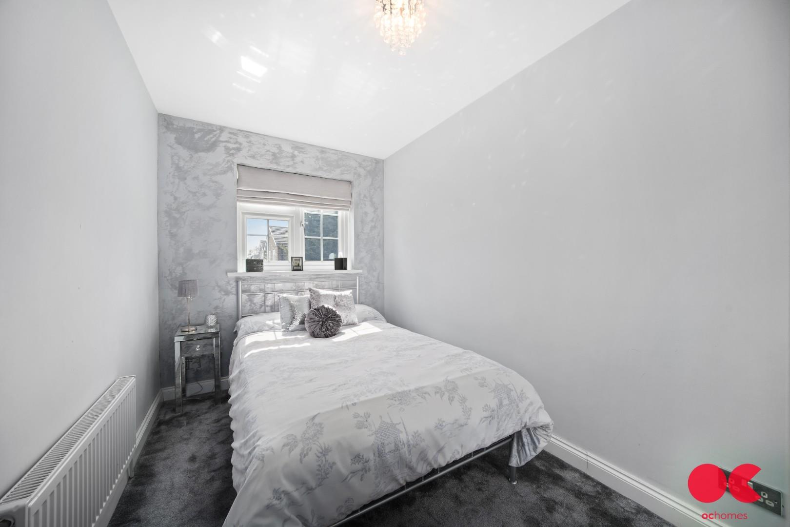 5 bed detached house for sale in Herbert Road, Emerson Park  - Property Image 19