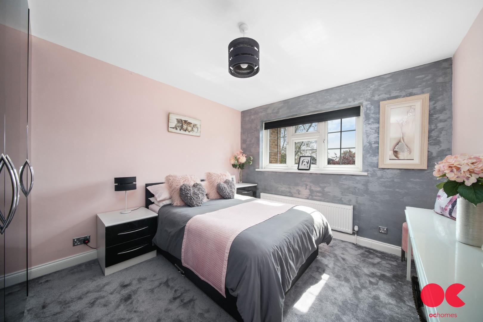 5 bed detached house for sale in Herbert Road, Emerson Park  - Property Image 9