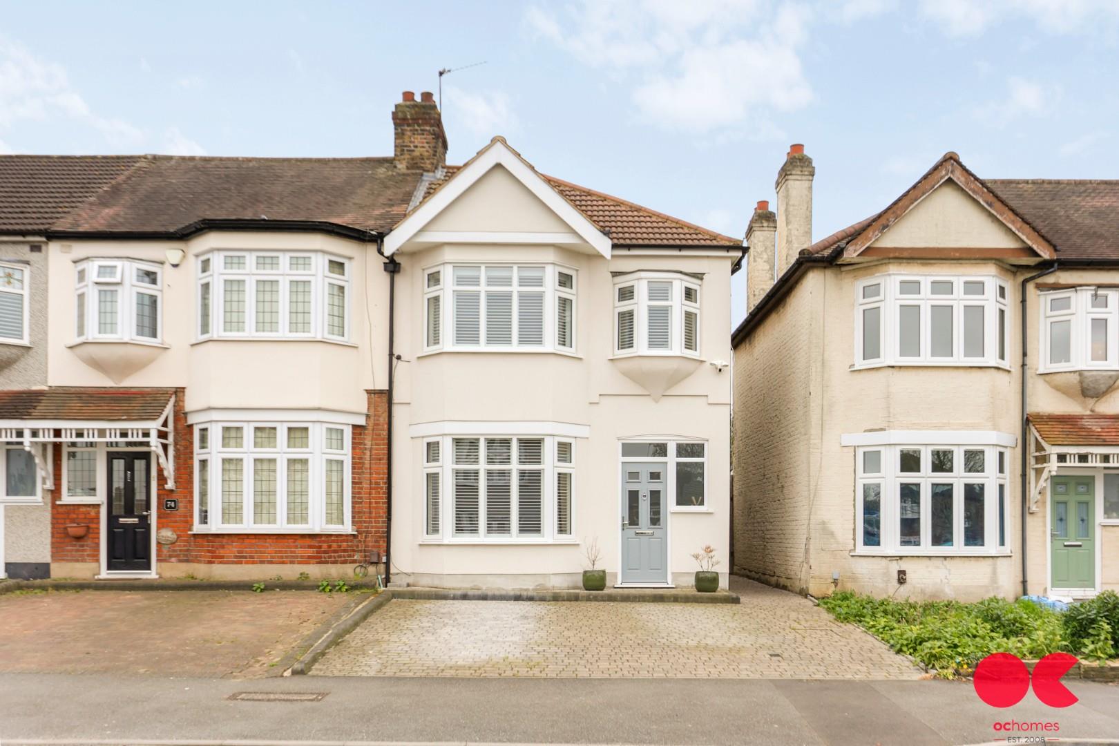 3 bed end of terrace house for sale in Carlton Road, Gidea Park  - Property Image 7