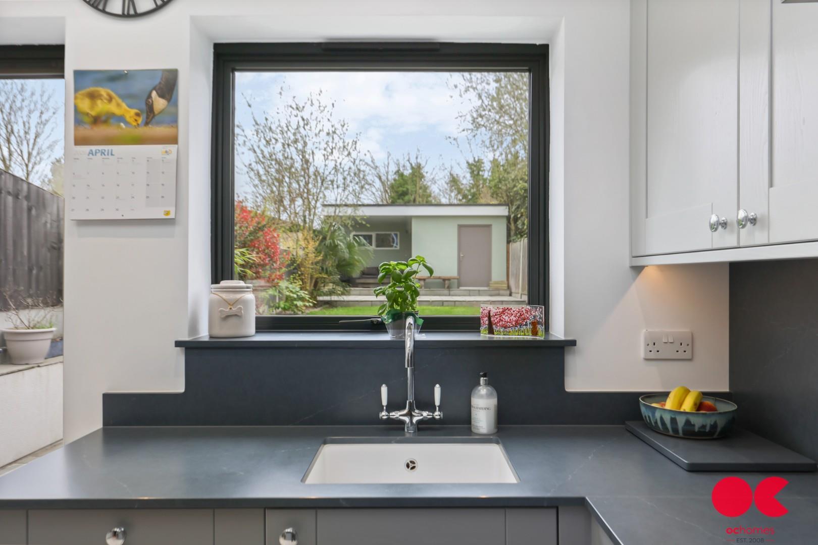 3 bed end of terrace house for sale in Carlton Road, Gidea Park  - Property Image 21