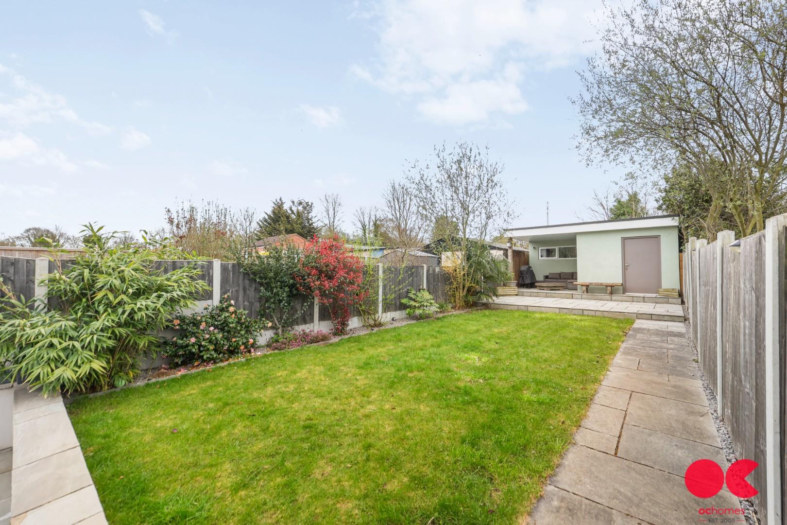 3 bed end of terrace house for sale in Carlton Road, Gidea Park  - Property Image 6