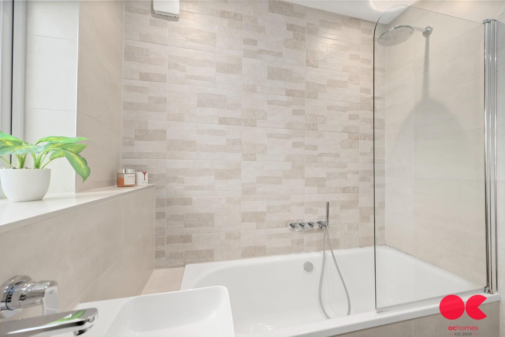 3 bed end of terrace house for sale in Carlton Road, Gidea Park  - Property Image 31