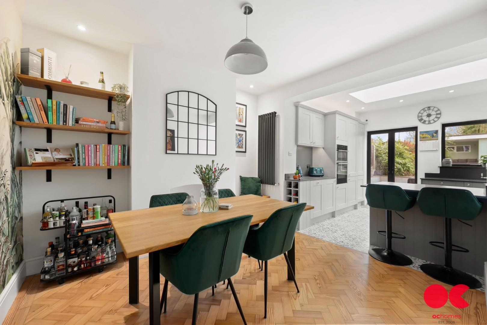 3 bed end of terrace house for sale in Carlton Road, Gidea Park  - Property Image 2