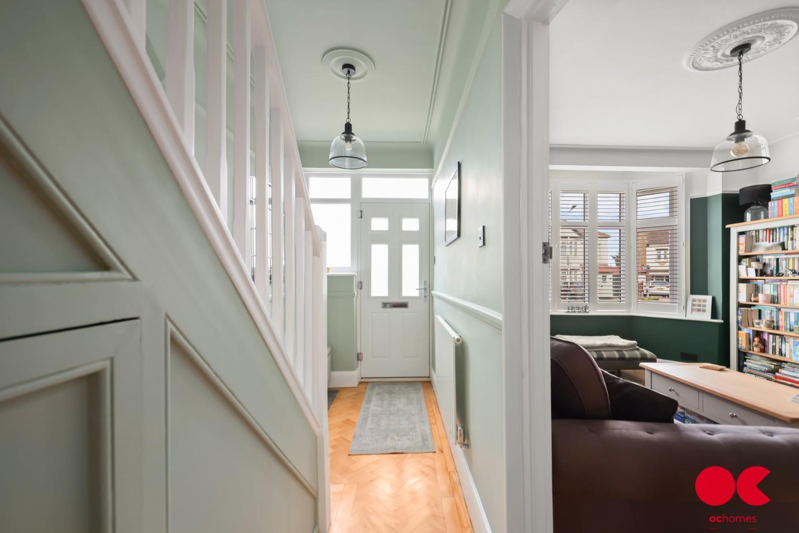 3 bed end of terrace house for sale in Carlton Road, Gidea Park  - Property Image 16