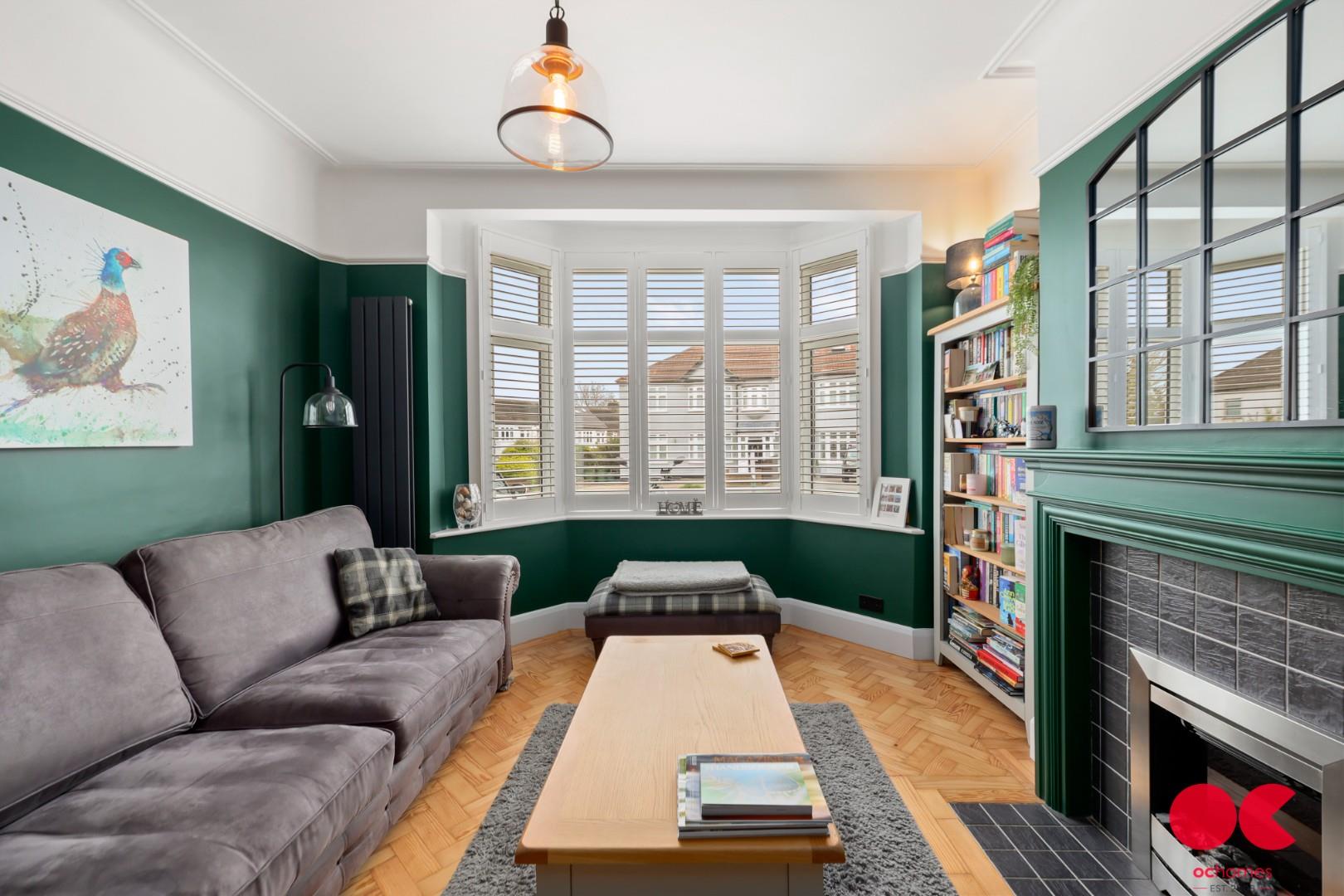 3 bed end of terrace house for sale in Carlton Road, Gidea Park  - Property Image 12