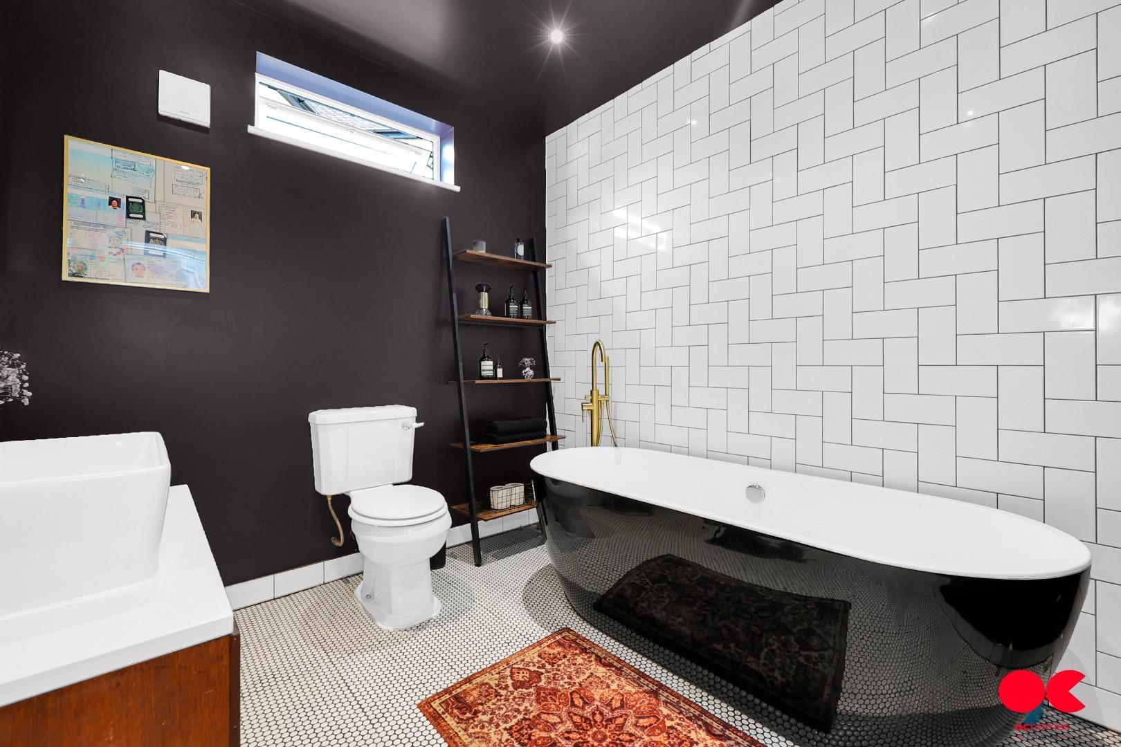 3 bed end of terrace house for sale in Brentwood Road, Gidea Park  - Property Image 4