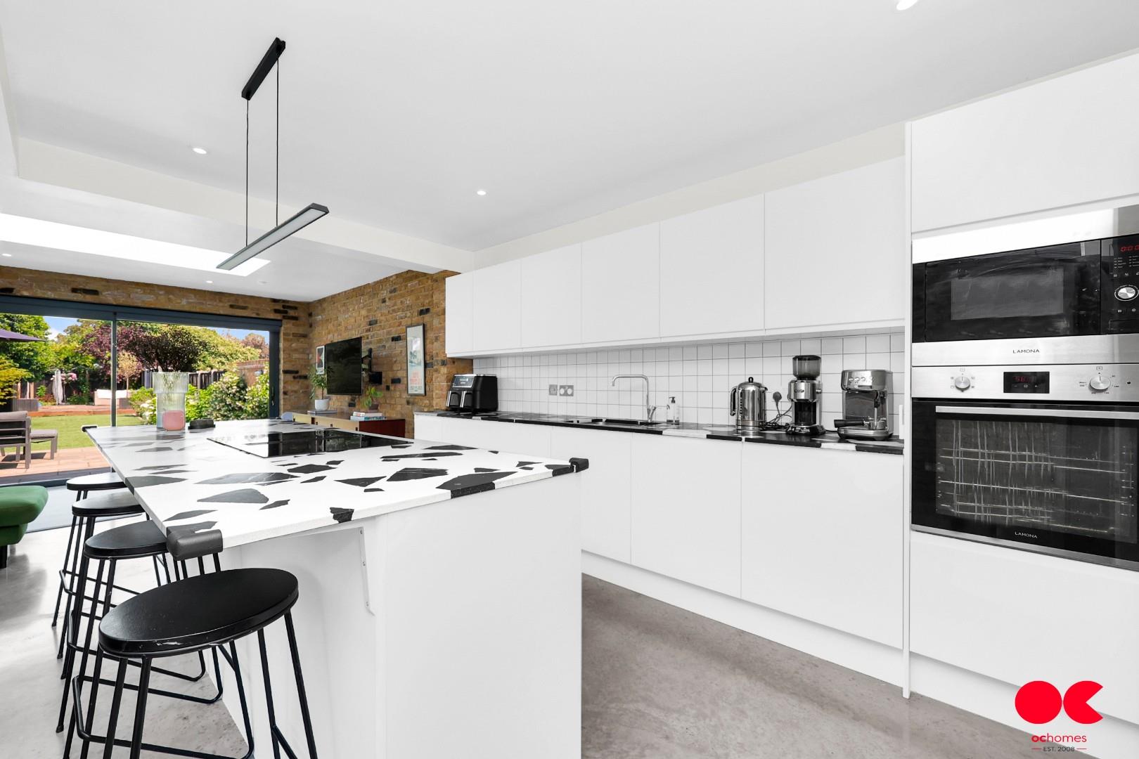 3 bed end of terrace house for sale in Brentwood Road, Gidea Park  - Property Image 22