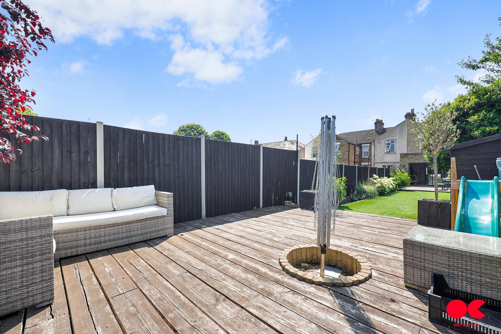 3 bed end of terrace house for sale in Brentwood Road, Gidea Park  - Property Image 23