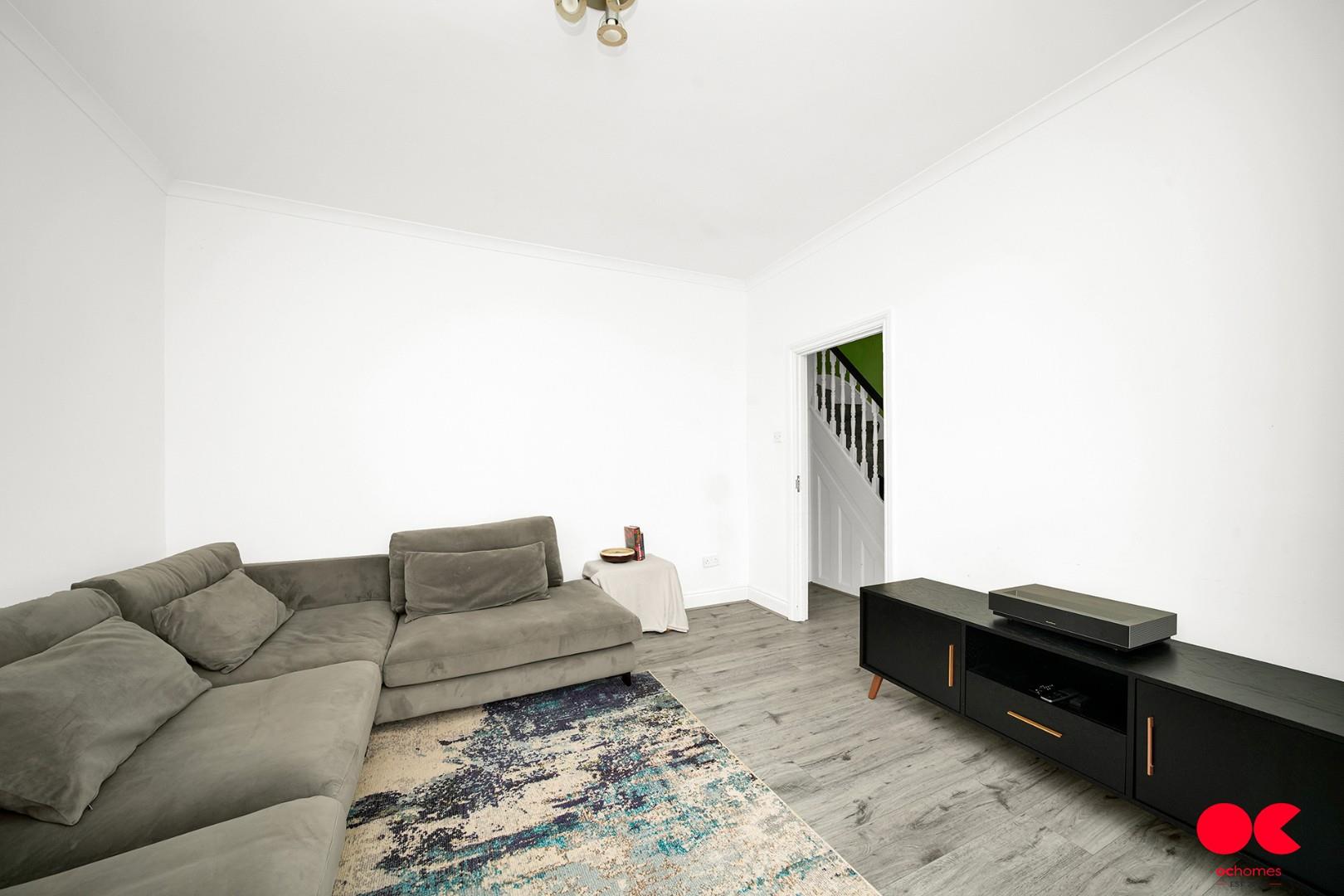 3 bed terraced house for sale in Windsor Road, Ilford  - Property Image 13
