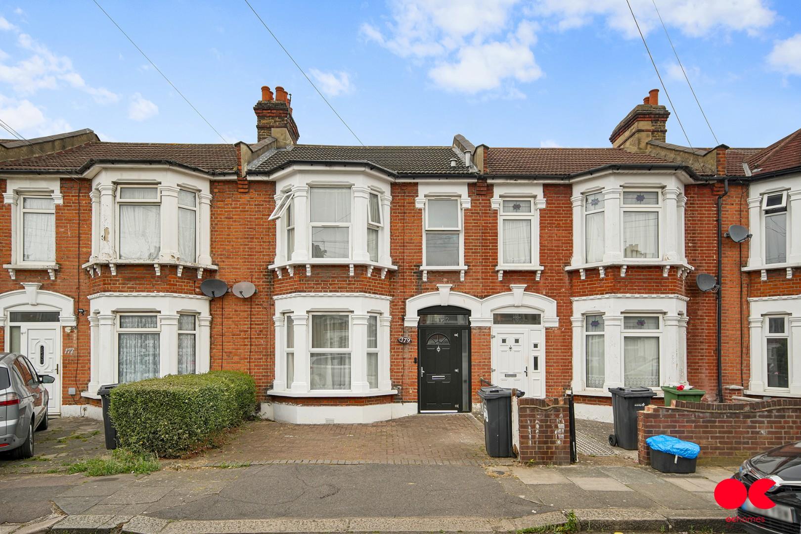 3 bed terraced house for sale in Windsor Road, Ilford  - Property Image 1