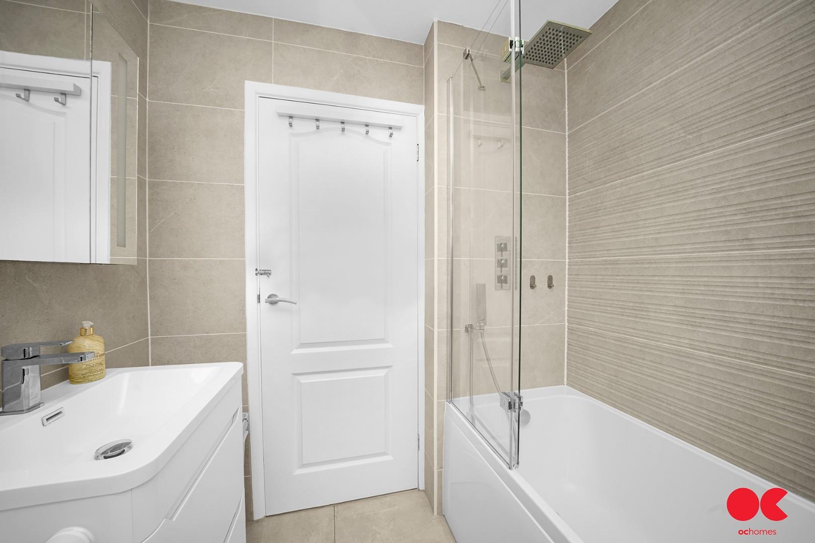 3 bed semi-detached house for sale in Hitherwood Close, Hornchurch  - Property Image 23