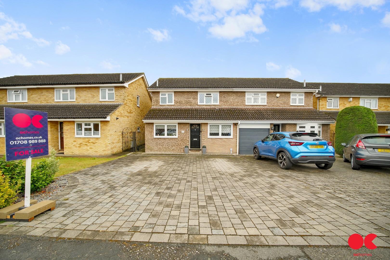 3 bed semi-detached house for sale in Hitherwood Close, Hornchurch  - Property Image 13