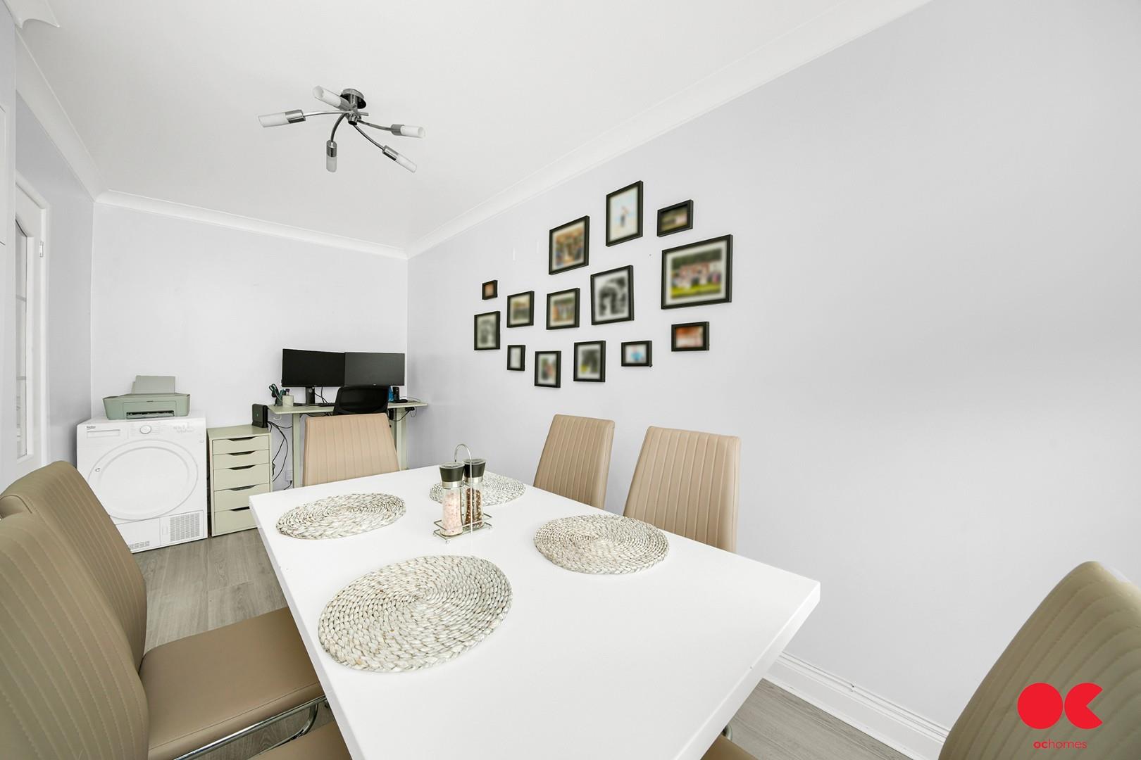 3 bed semi-detached house for sale in Hitherwood Close, Hornchurch  - Property Image 29
