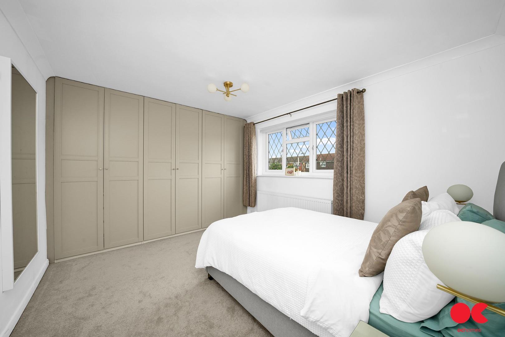 3 bed semi-detached house for sale in Hitherwood Close, Hornchurch  - Property Image 31