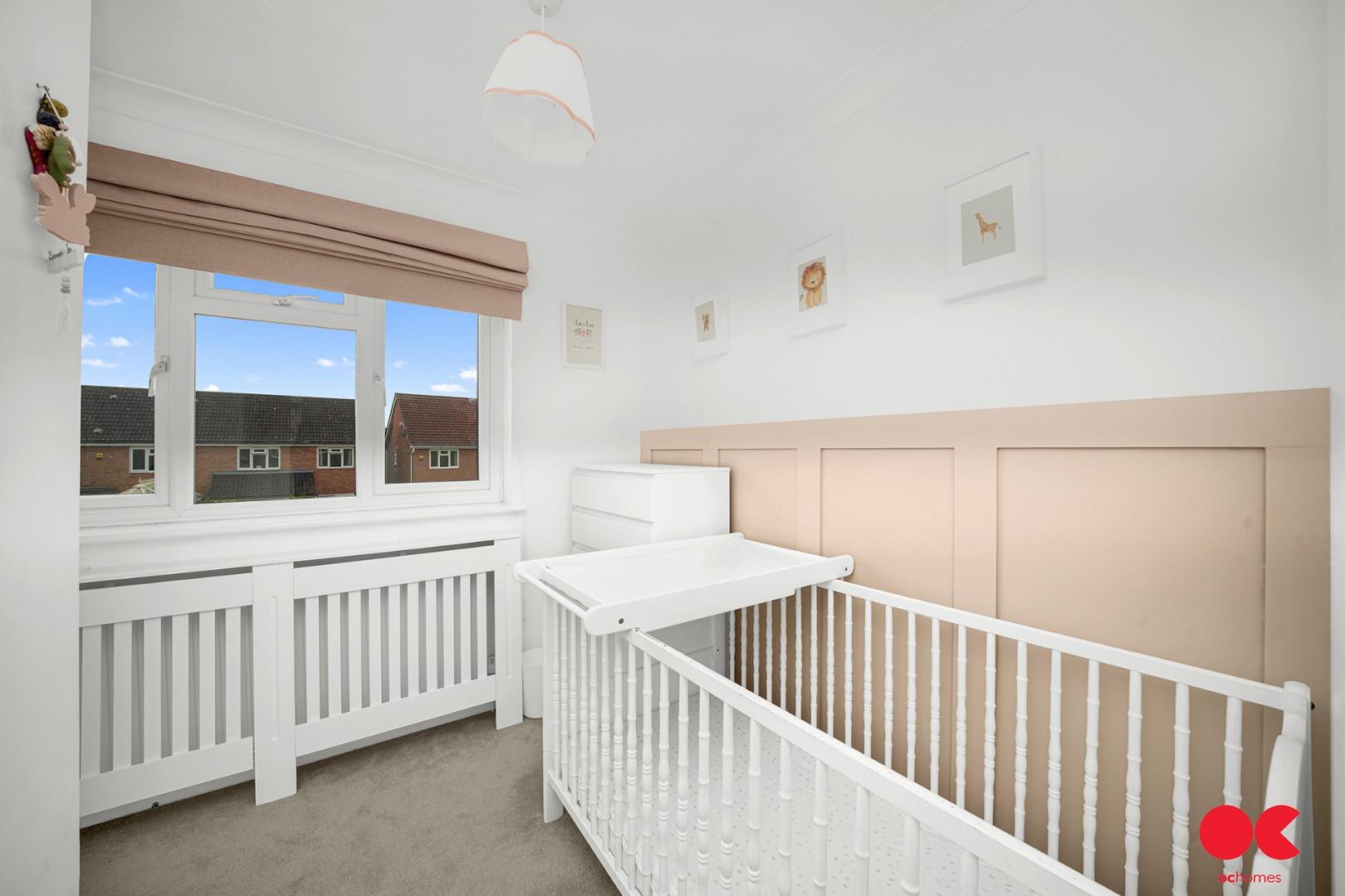 3 bed semi-detached house for sale in Hitherwood Close, Hornchurch  - Property Image 10