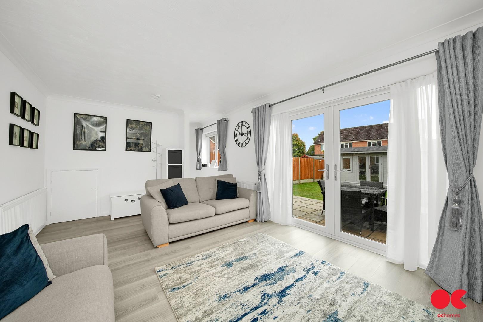 3 bed semi-detached house for sale in Hitherwood Close, Hornchurch  - Property Image 18