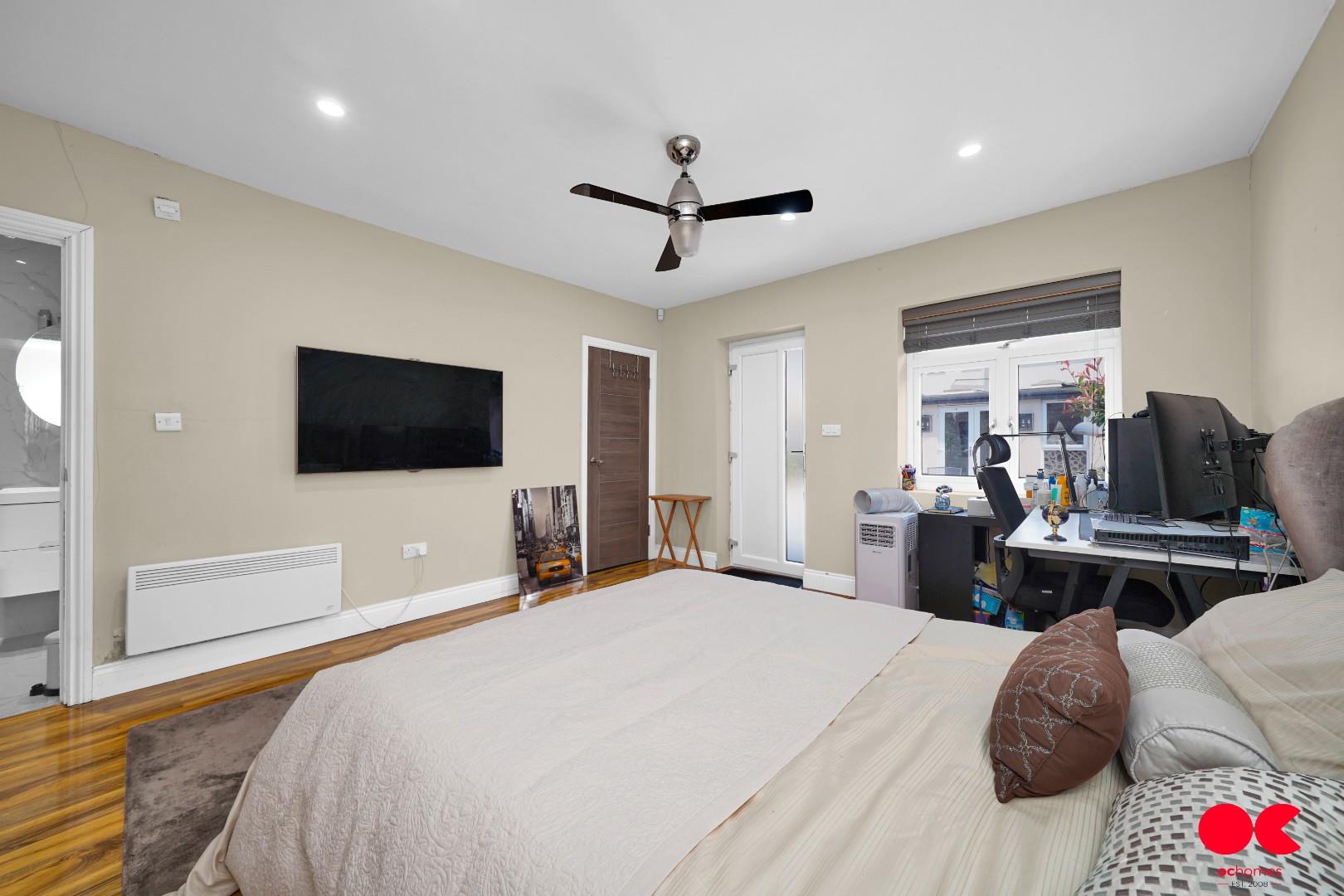 4 bed terraced house for sale in Cranley Drive, Newbury Park  - Property Image 28