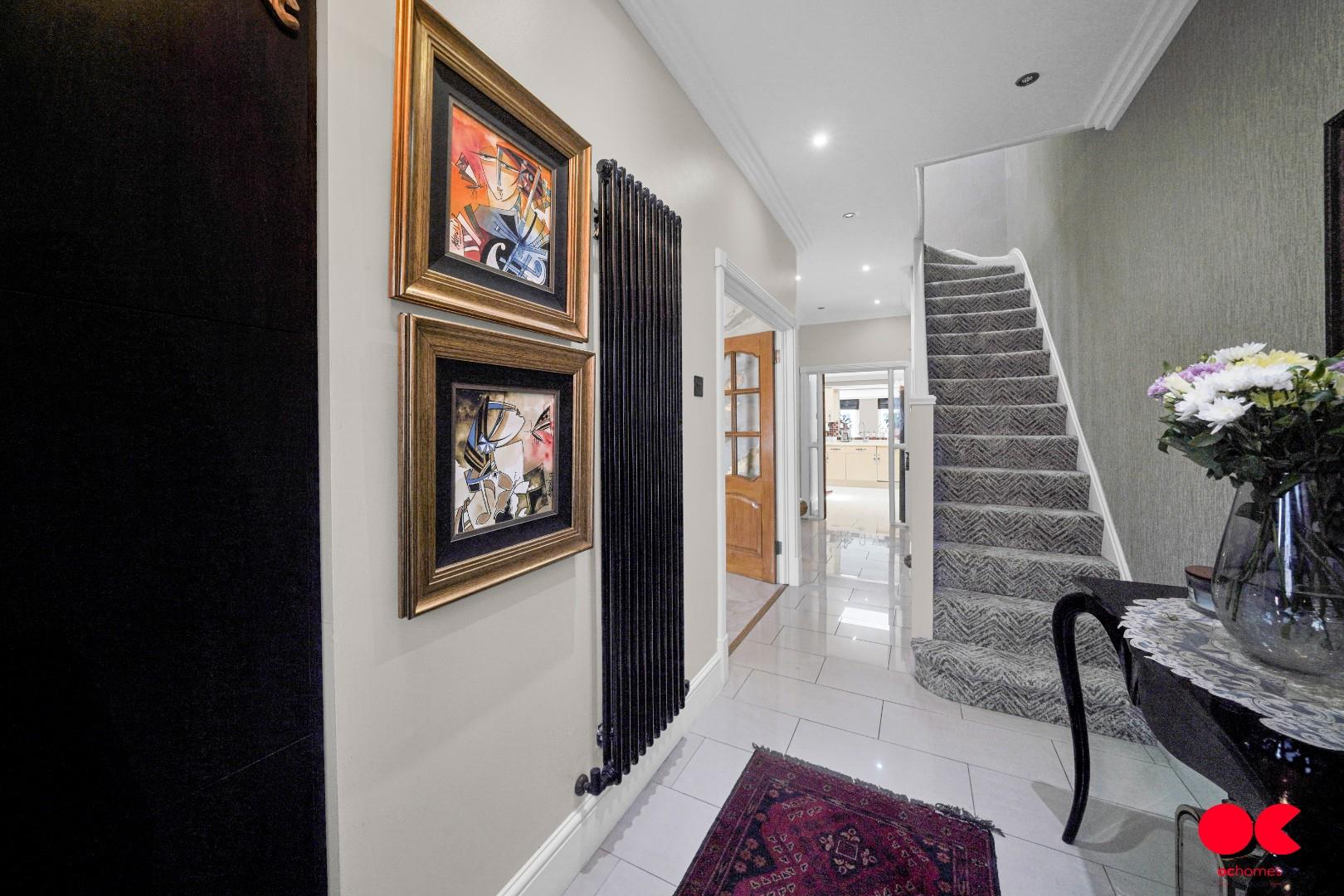 4 bed terraced house for sale in Cranley Drive, Newbury Park  - Property Image 5