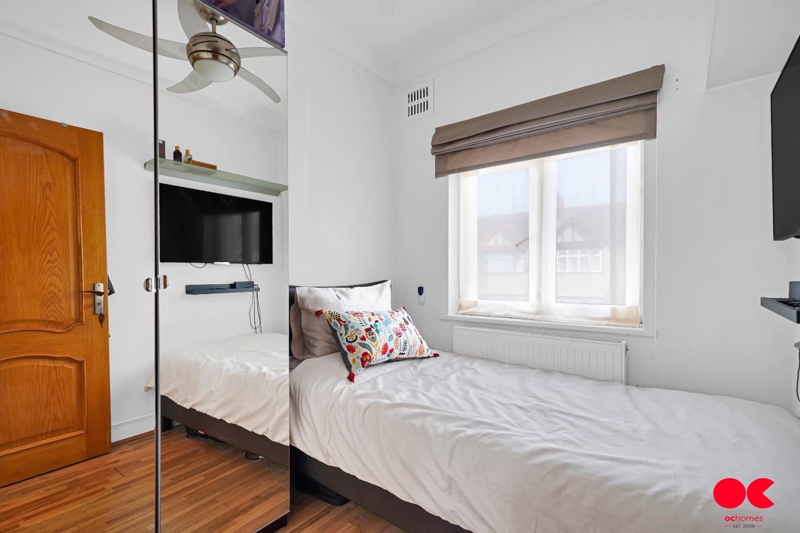 4 bed terraced house for sale in Cranley Drive, Newbury Park  - Property Image 12