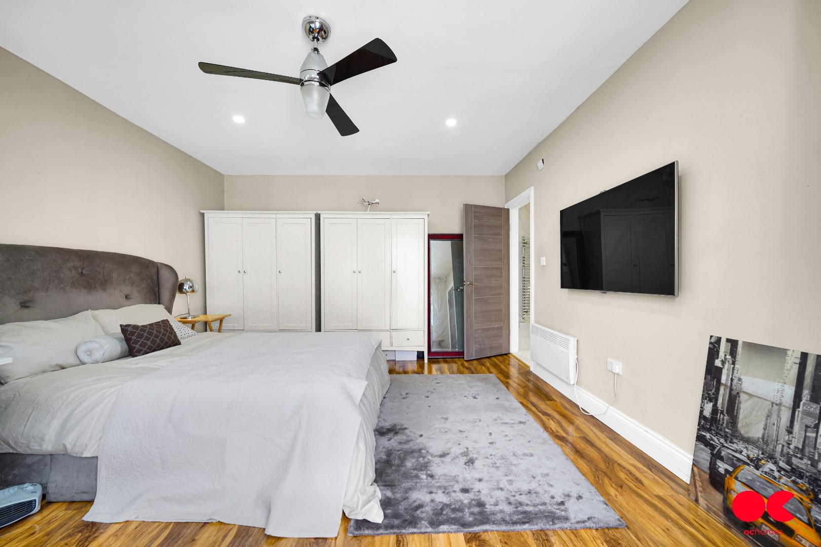 4 bed terraced house for sale in Cranley Drive, Newbury Park  - Property Image 32