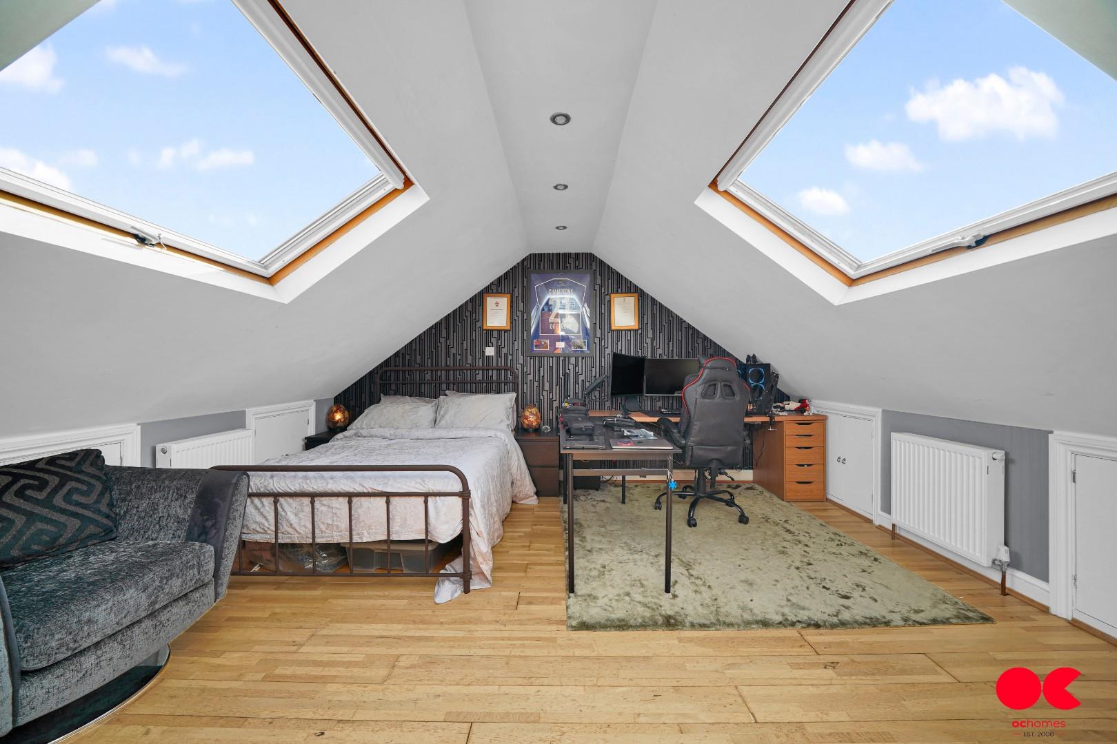 4 bed terraced house for sale in Cranley Drive, Newbury Park  - Property Image 10