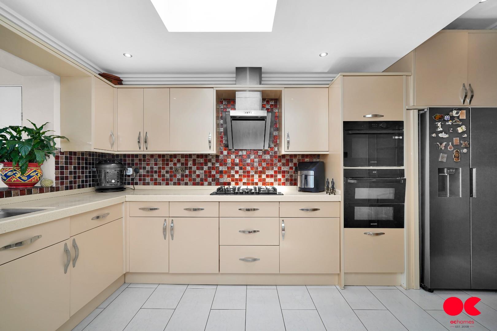 4 bed terraced house for sale in Cranley Drive, Newbury Park  - Property Image 16