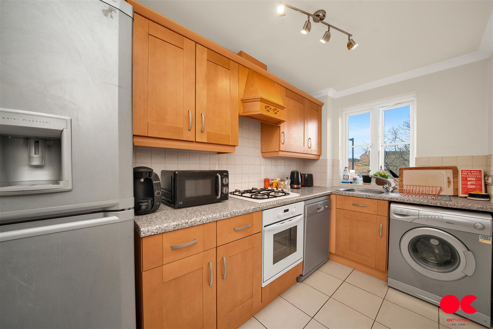 1 bed flat to rent in Kidman Close, Gidea Park, Romford  - Property Image 3