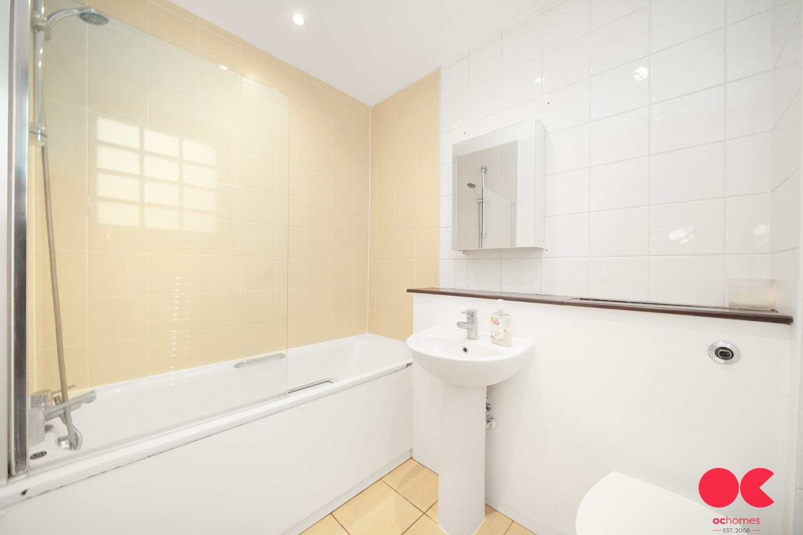 2 bed flat for sale in Kidman Close, Gidea Park  - Property Image 10