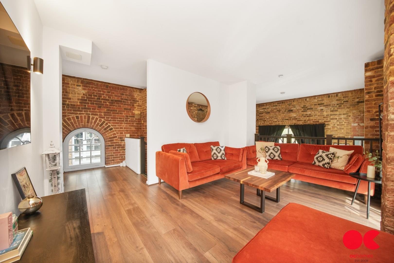 2 bed flat for sale in Kidman Close, Gidea Park  - Property Image 3