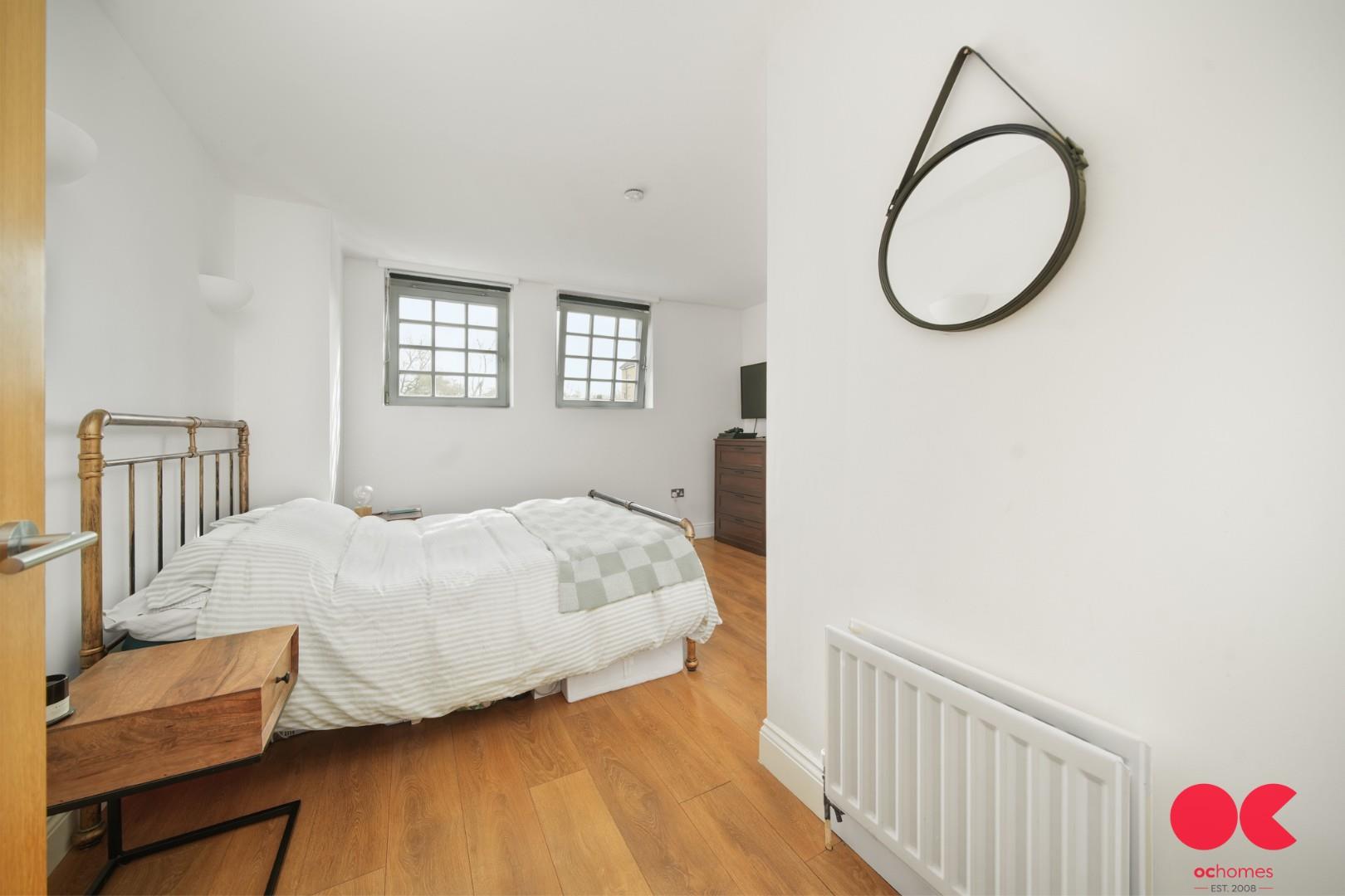 2 bed flat for sale in Kidman Close, Gidea Park  - Property Image 7