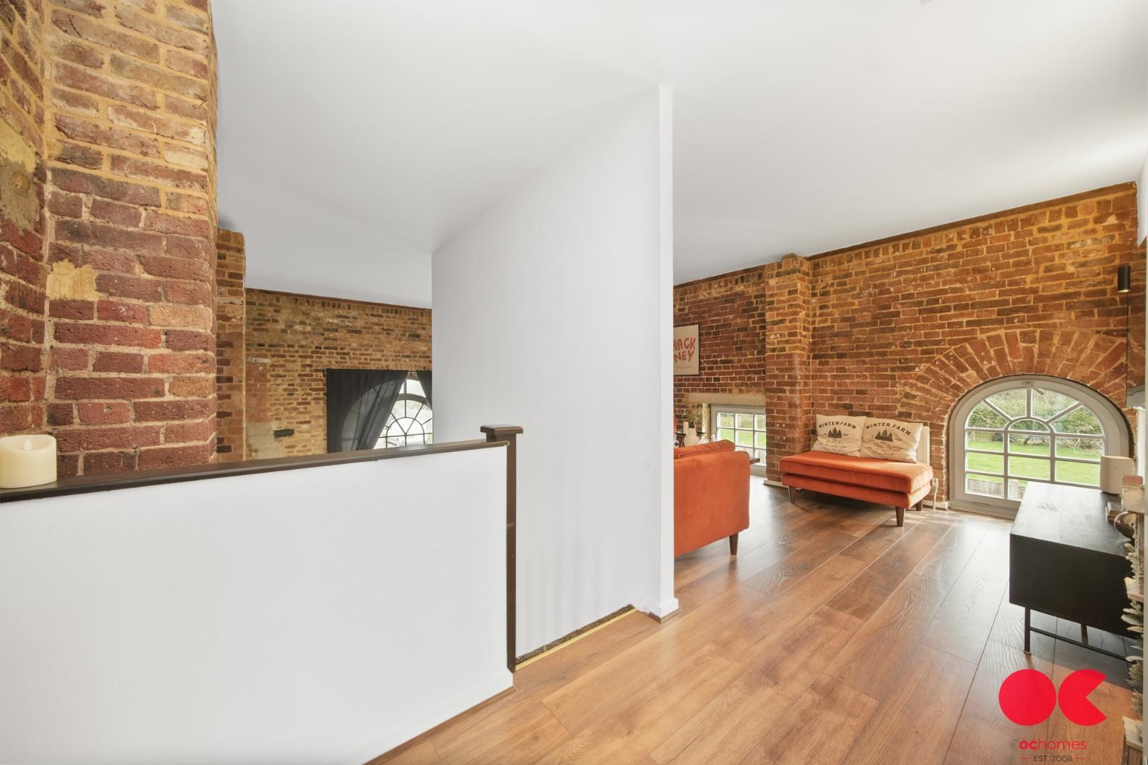 2 bed flat for sale in Kidman Close, Gidea Park  - Property Image 35