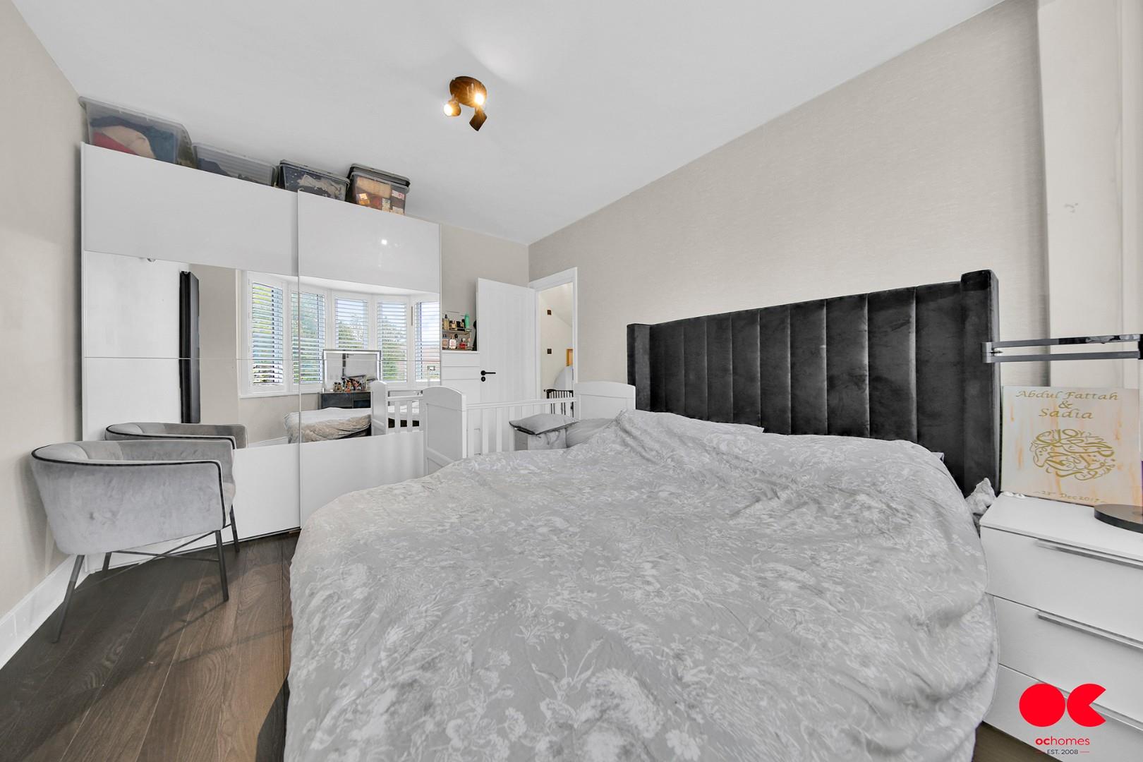 3 bed semi-detached house for sale in Hornchurch Road, Hornchurch  - Property Image 14