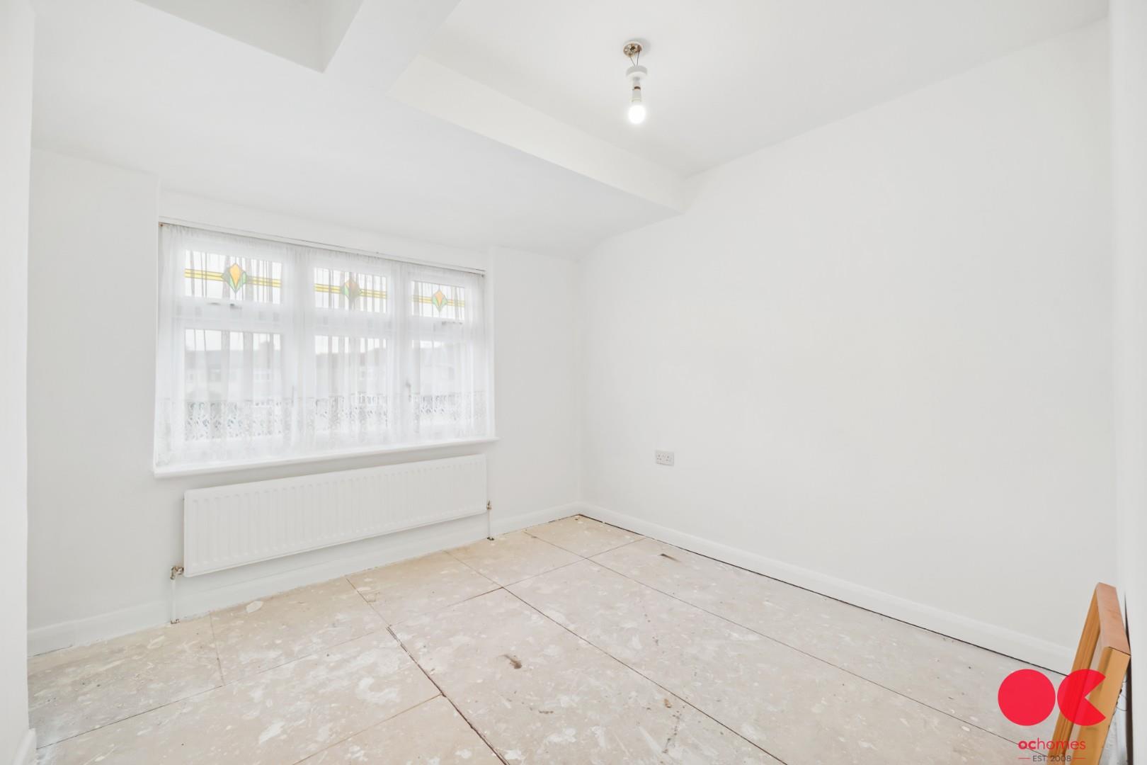 4 bed end of terrace house for sale in Linley Crescent, Romford  - Property Image 17