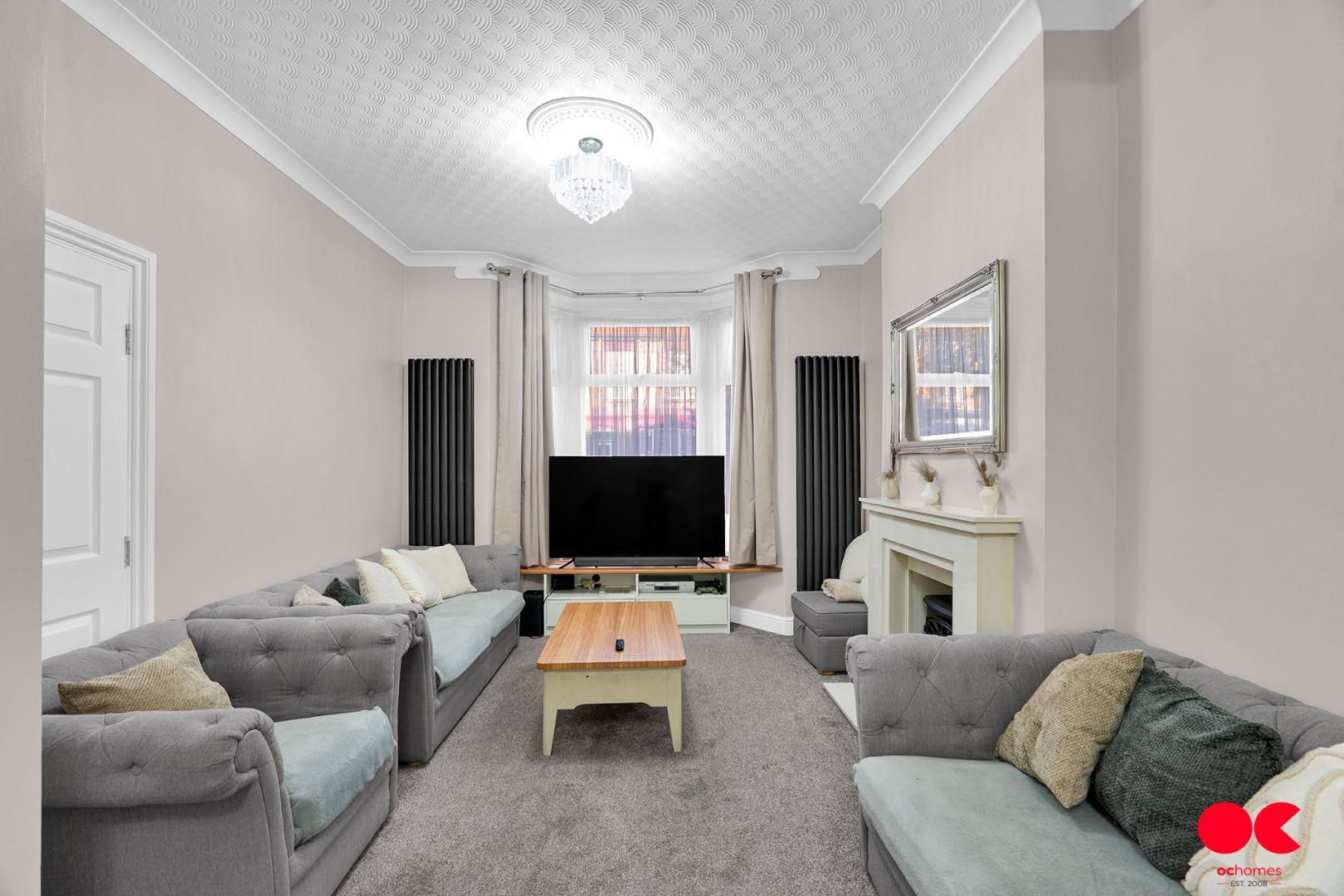 5 bed end of terrace house for sale in Alexandra Road, London  - Property Image 2