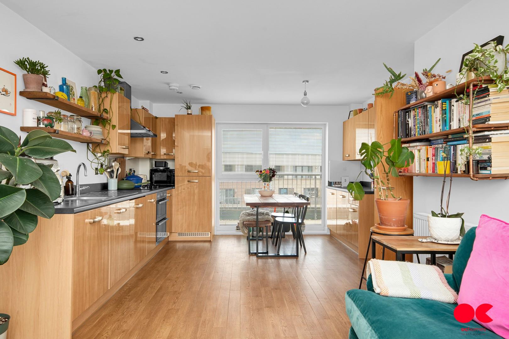 2 bed flat for sale in Maxwell Road, Romford  - Property Image 14