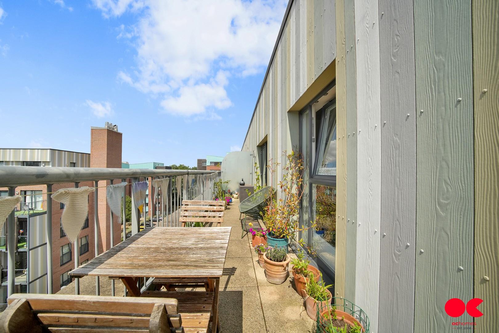 2 bed flat for sale in Maxwell Road, Romford  - Property Image 18