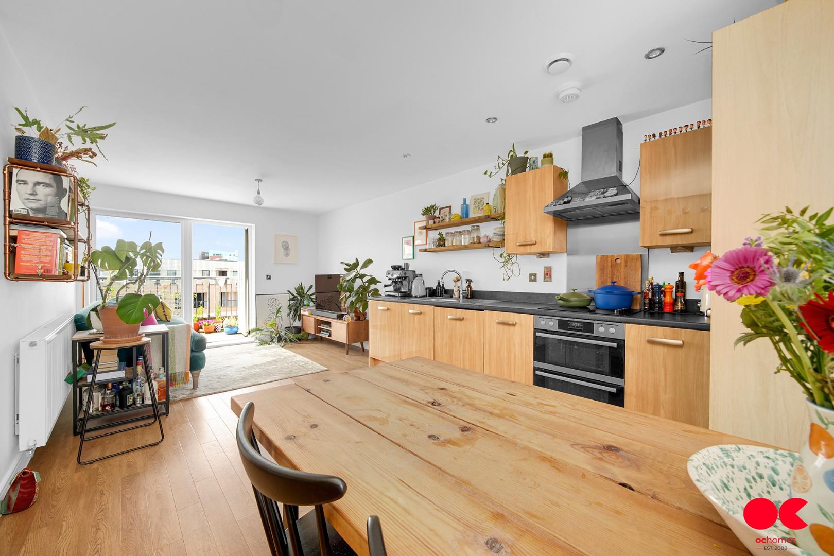 2 bed flat for sale in Maxwell Road, Romford  - Property Image 24