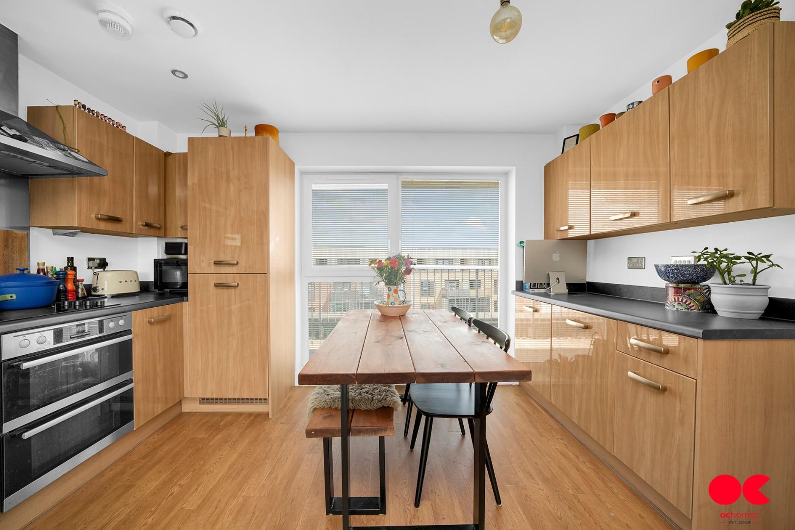 2 bed flat for sale in Maxwell Road, Romford  - Property Image 19