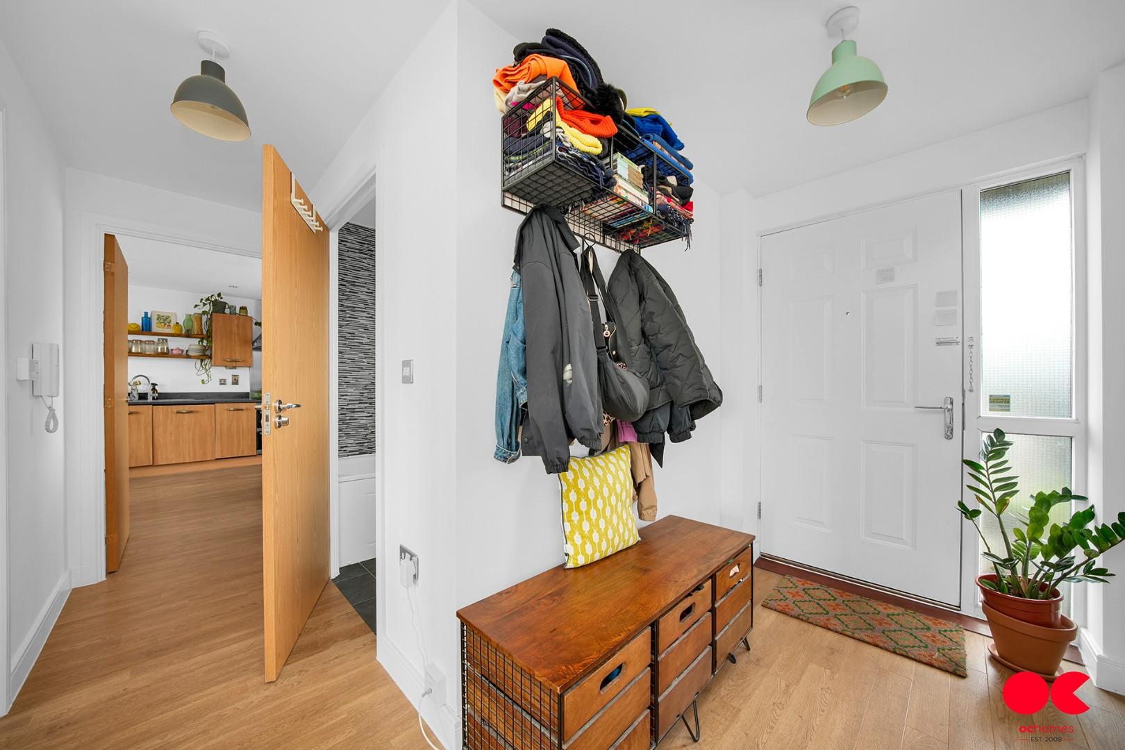 2 bed flat for sale in Maxwell Road, Romford  - Property Image 27